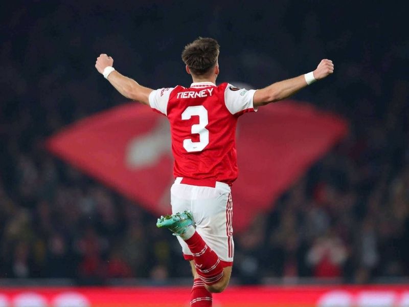 hau-ve-trai-kieran-tierney